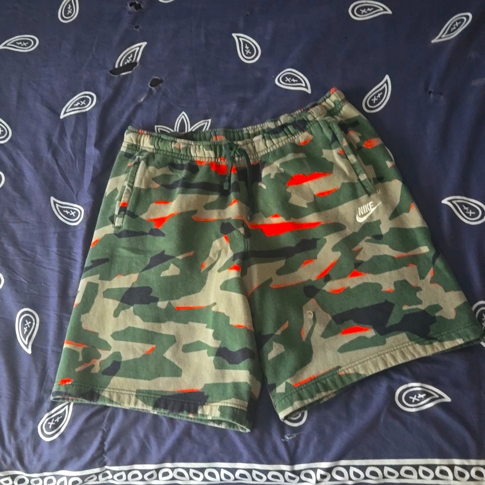Nike Camo body corps XXL